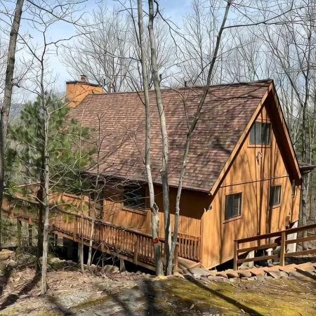 Relaxing Mountain Getaway with Hot Tub & Views! 6 minutes to Bryce Ski Resort