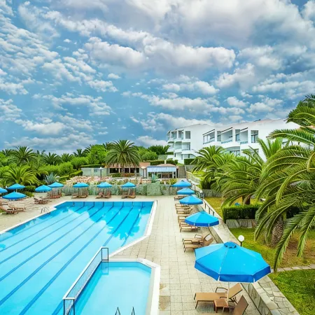 Xenios Port Marina Hotel