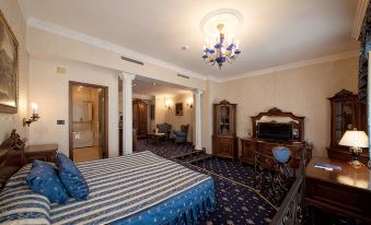 Grand Hotel London - Housity