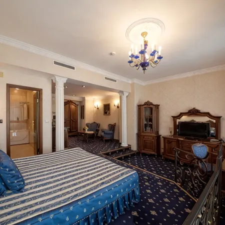 Grand Hotel London