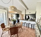 Amazing View!! Spacious 3 bd/ 4 bth in Palm Valley CC!! - 4 ดาว