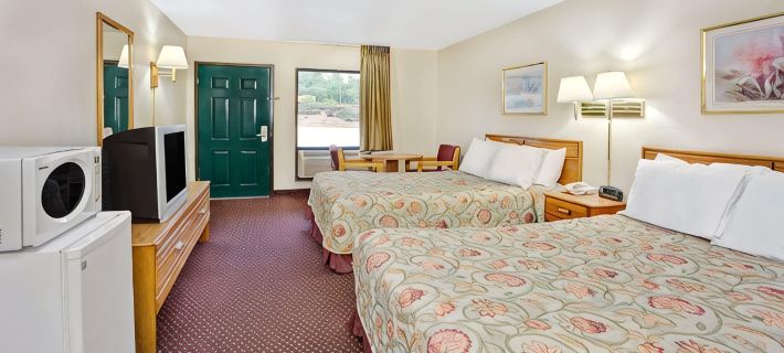 Super 8 by Wyndham Marietta/West/ATL Area Hotels in Marietta