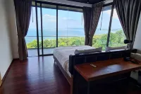 Sis and Sea Villa