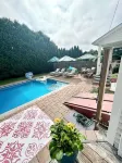 Spacious 5Bdrm Home- Saltwater Pool, WiFi, AC, Private Beach Parking Pass - Pools