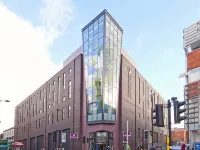利物浦市中心萊姆街普瑞米爾飯店 聖喬治廳（St George's Hall）附近的飯店