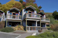 Waitomo Village Chalets Home of Kiwipaka Hoteles en 