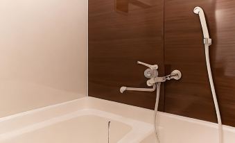 Bijou Suites Pieces