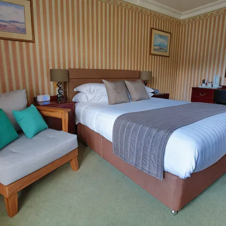 The Oaklands Hotel