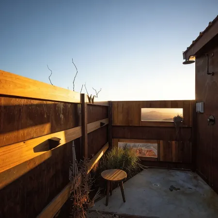 Off-Grid, Modern Cliff House