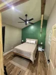 StarGazer 2.0 Farm Cottage, Just 20 Mins to Hocking Hills. w/Fast Internet
