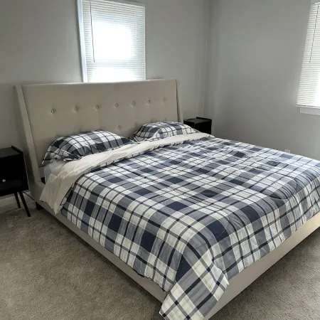 3-bedroom house in awesome Omaha with WiFi, AC by Westroads Mall
