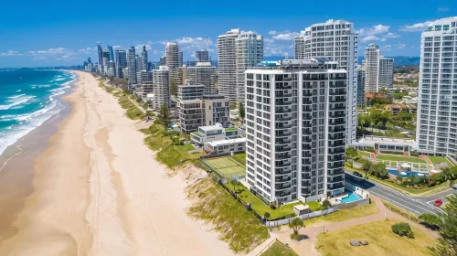 Golden Sands on the Beach - Absolute Beachfront Apartments