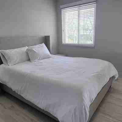 Beautiful 1-bedroom apartment in Frigate Bay with Caribbean View and pool Rooms