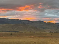 Modern Cabin 1 with AC in charming Paradise Valley with stunning views Hotels in Pray