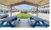 Spectacular partial ocean view 2BR 2BA large top floor condo-beachfront complex! - Strand