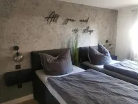 Garden view apartment with pool and children's playground - Wifi