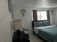 Delightful apartment with AC in sunny Delray Beach