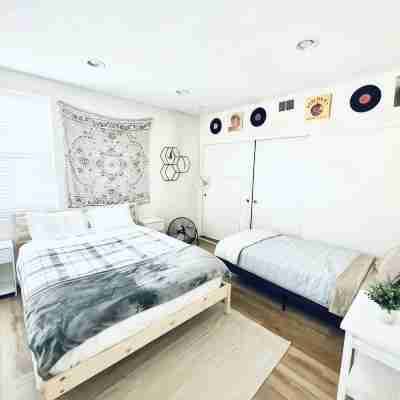 Big 4-bedroom House close to Beach in San Clemente Rooms