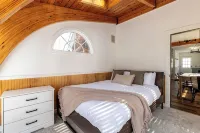 White Cap Cabin, Dog Friendly Chalet Including a Game Room, Hot Tub, Fireplace