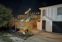 Charming 2 Bedroom House & Rear Apt 1/1 with CC Bay View!