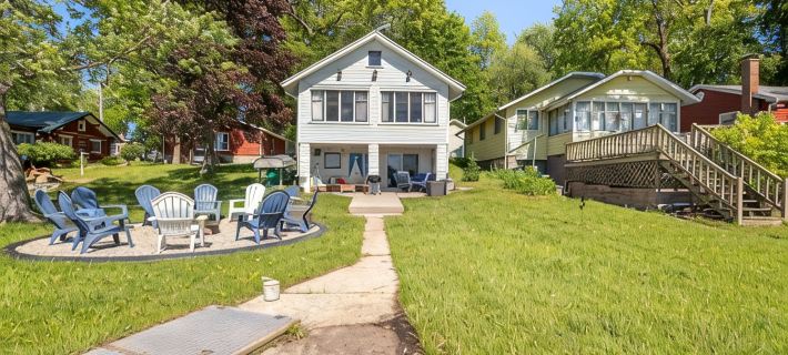 Herons Perch: Peaceful Lakefront Cottage in Shipshewana close to all the fun! Hotels in LaGrange County