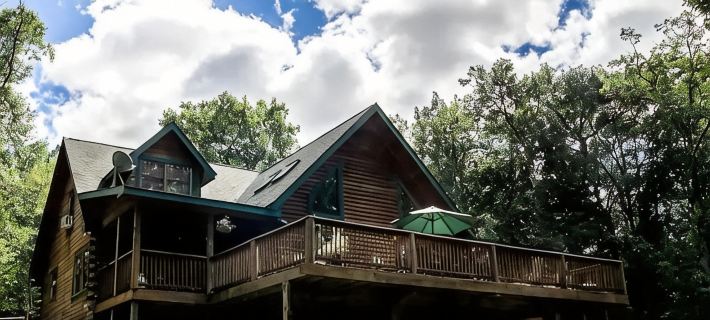 Lake Wallenpaupack Heaven's Haven hottub beach rights Hotels in Pike County