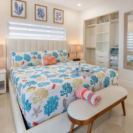 Games Area, Htd Pool/Spa, Kayaks, 4Br/3BA, 75' Dock Deep Canal, Near Beach.