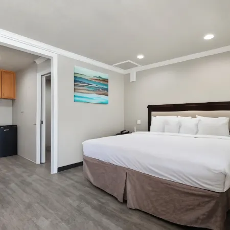 Le Blanc Inn & Suites
