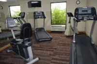 Days Inn & Suites by Wyndham Cuba - Gym