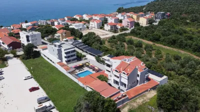 Aparthotel Plat Hotels in 