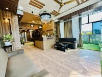 Hotel Sunshine & Restaurant - พร้อมWifi