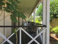 Inland Oasis Motel - Lemmikkieläimet sallittu
