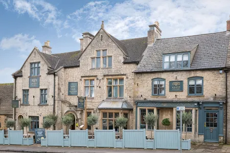 The Sheep on Sheep Street Hotel
