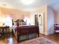 The Coolidge Corner Guest House: A Brookline Bed and Breakfast Hotels in Brookline