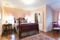 The Coolidge Corner Guest House: A Brookline Bed and Breakfast