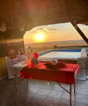 Mohlakeng Guest House - Rooftop Pools