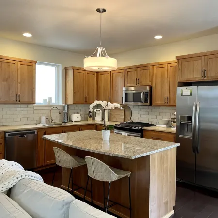 Cheerful 2 Bedroom Home in Eugene