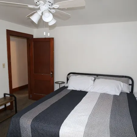 Charming 3-bedroom house with WiFi and AC in Athens
