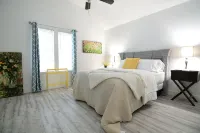 The Kayakers Retreat, Waterfront,King Bed w/Waterviews, Kayaks & bikes Included