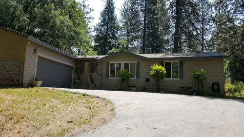 Explore Amador & Calaveras Counties. Kirkwood 45 minutes away. - 4 stjerner