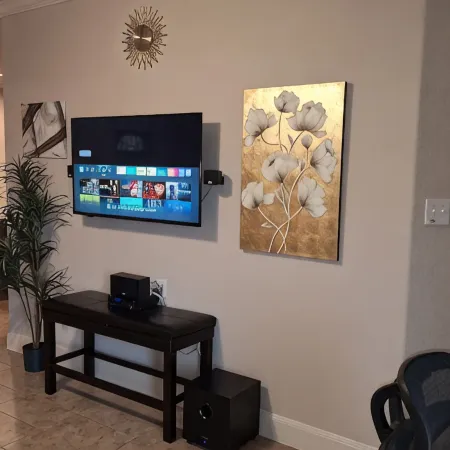 Larger 7+ Bed Home  With Movie Theater near SanAntonio & Randolph Air force base