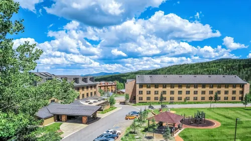 COZY Updated Studio-KING bed, kitchenette-Pool/Spa/Sauna - Pool