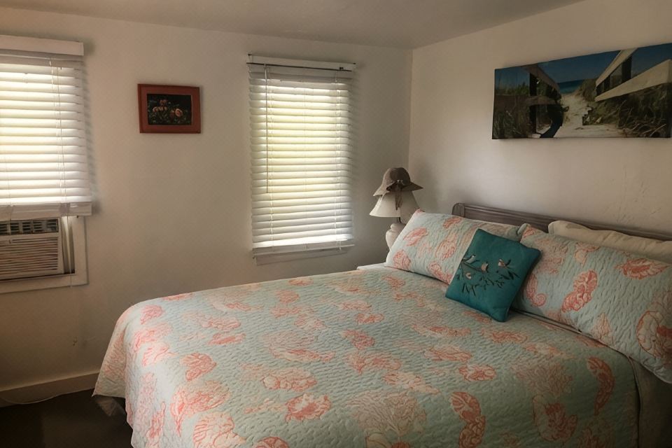 Photo 2 of 6