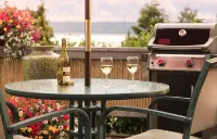 Cottage with Puget Sound, Mount Rainier, & Olympic Views - 4-Star