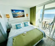 💎NEWLY REMODELED!! ISLAND TIME Honeymoon Suite Direct Oceanfront King Luxury - สระว่ายน้ำส่วนตัว