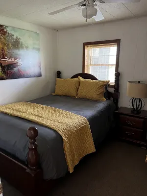 Pymatuning parkside cabin near Jamestown marina & dam - Chalets