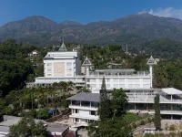 Royal Senyiur Hotel Hotéis em Prigen