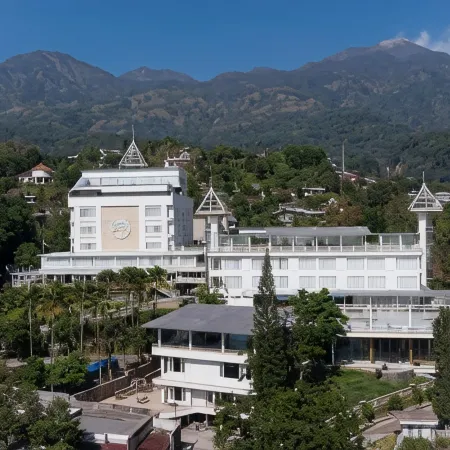 Royal Senyiur Hotel