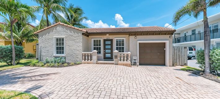 Ocean Breeze Getaway Hotels in Deerfield Beach
