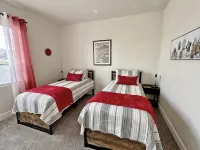 Kokopelli House - Modern Fruita Retreat with Garage - Wifi